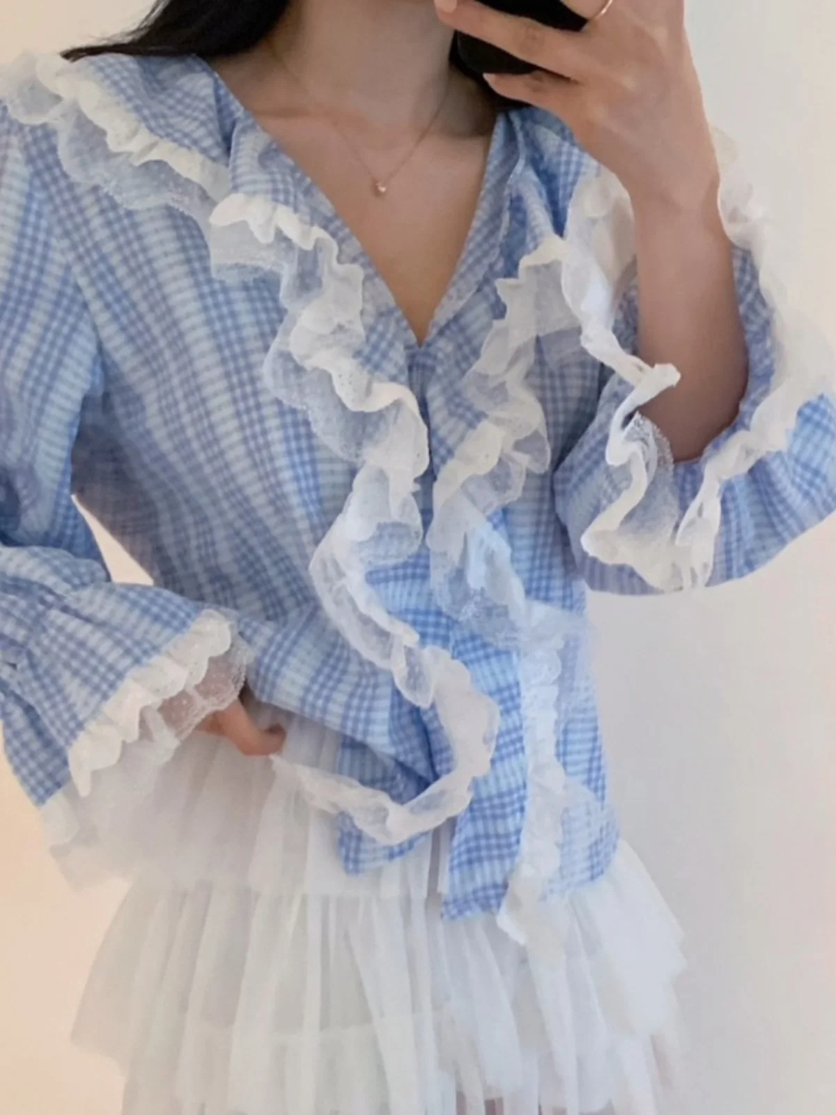 

Loose Women's irt Spring 2025 New Sle Chic Retro Gored Hem Splicing Design Korean Version Long Sve Button up Dr irt