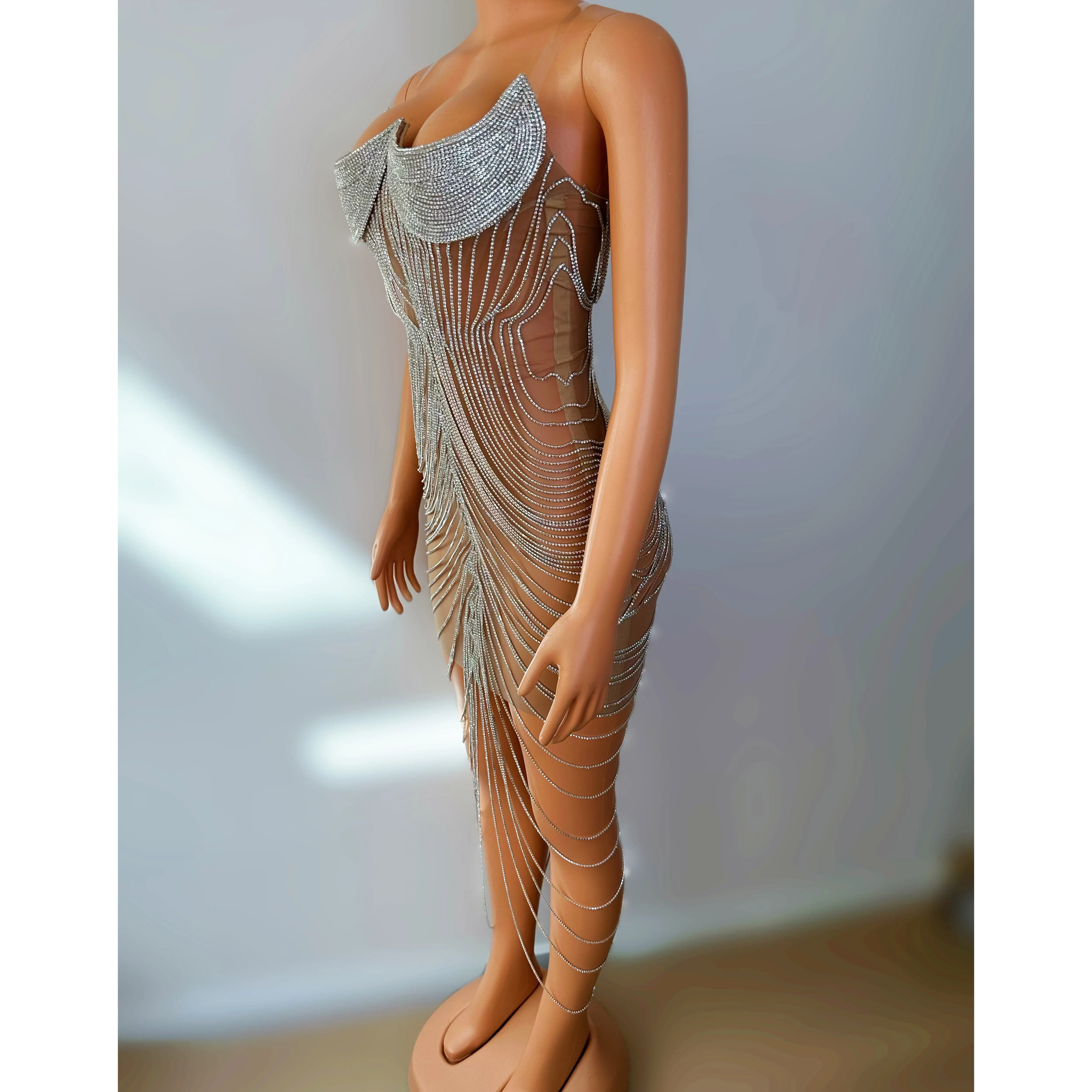 2025 Zilverachtige Kwasten Sexy Jurken Vrouwen Gogo Dansen Kostuum Festival Party Rave Outfits Luxe Nachtclub Prestaties Kleding yk