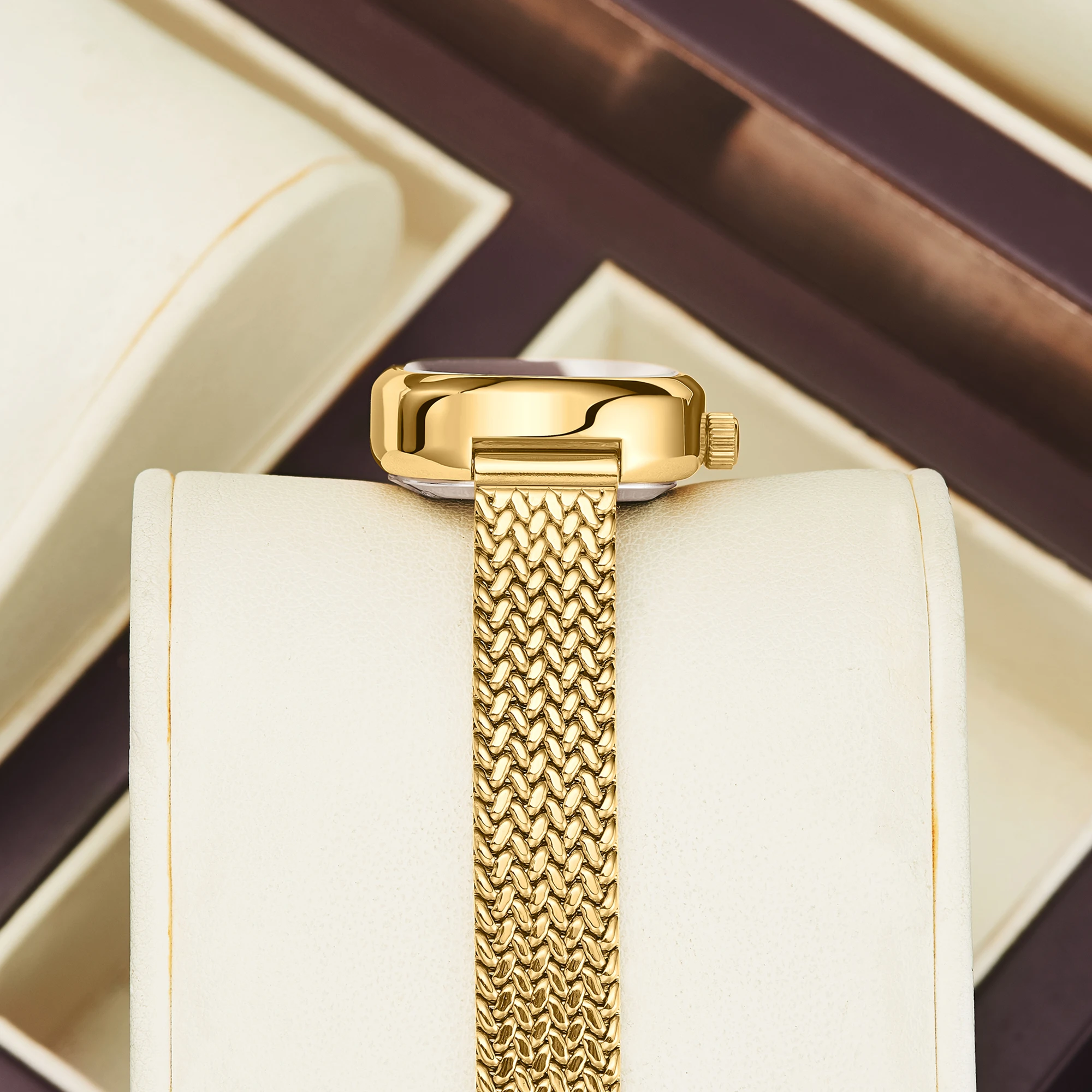 ساعة كوارتز بحزام منسوج كلاسيكي للسيدات من YaLaLuSi تأتي مع صندوق هدايا وضبط حزام هدية مثالية للسيدات والزوجة والأم