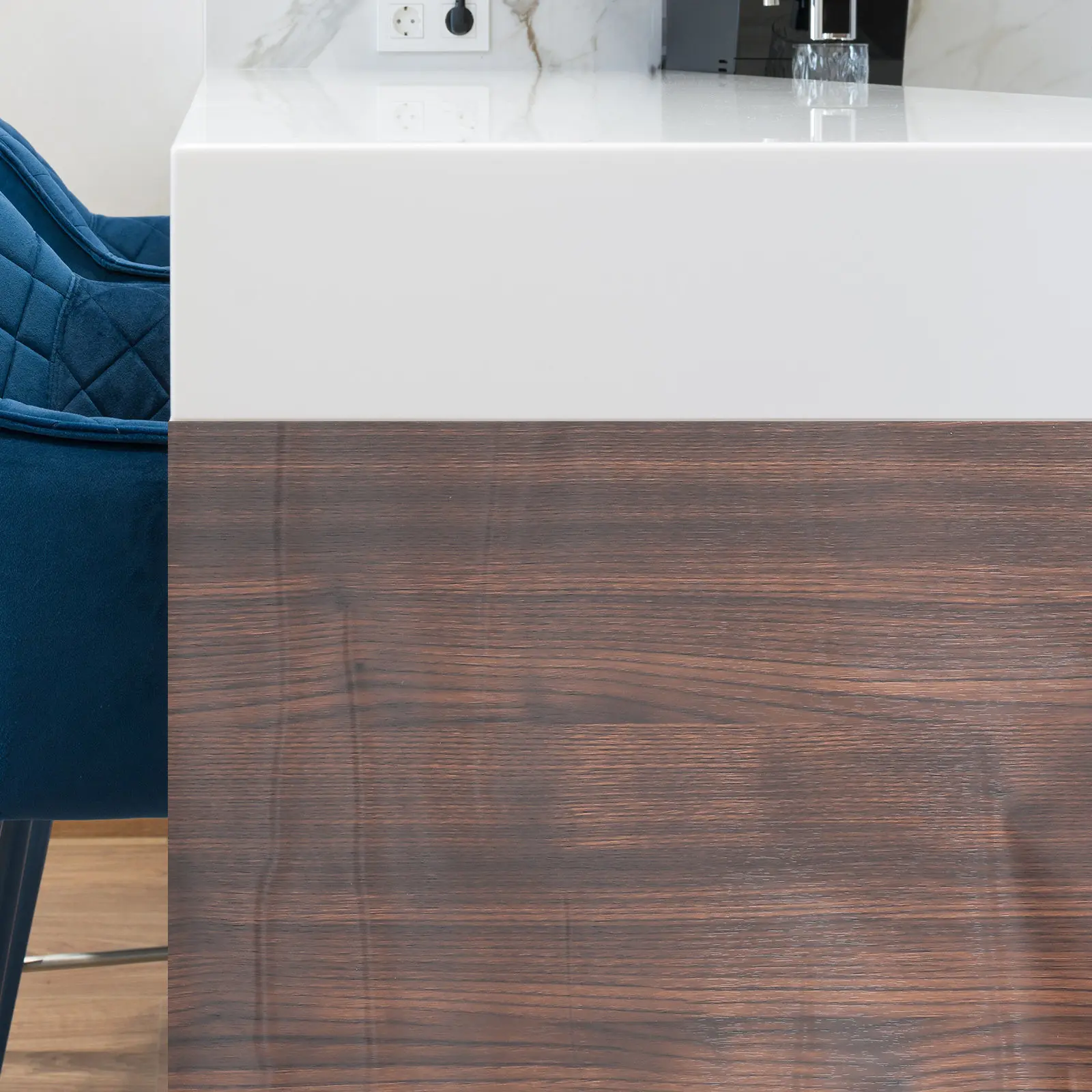 1 Roll Peel and Stick Wood Grain Furniture Sticker Self Adhesive PVC Renovation Wallpaper Walnut Wood Grain Decal for Cabinet