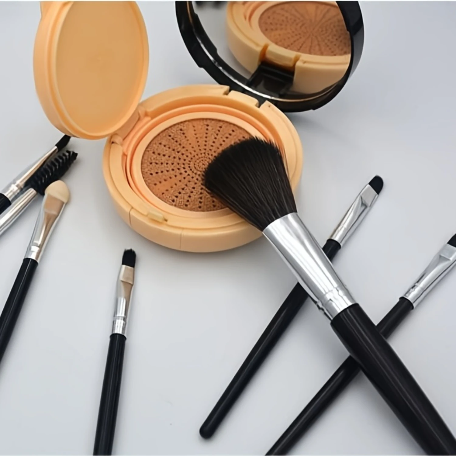 Set di pennelli per trucco da 7 pezzi - Nero - Ombretto in polvere Fondotinta Blush Labbro Sopracciglio - Strumento di bellezza essenziale