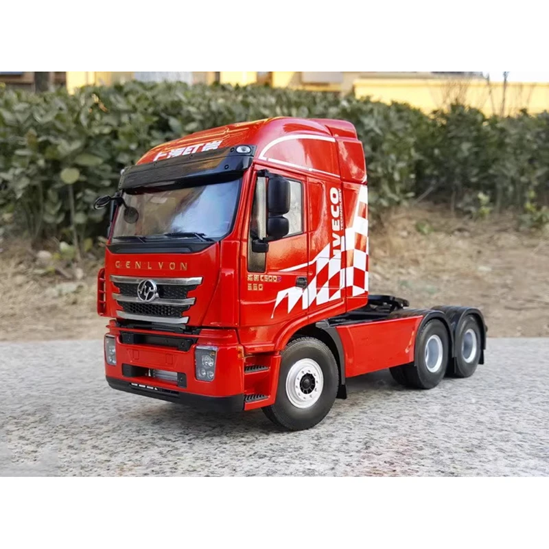 Diecast 1:24 Scale SAIC IVeco C500 Tractor Towed Head Heavy Duty Truck Alloy Model Simulation Collection Gift Toy Static Display