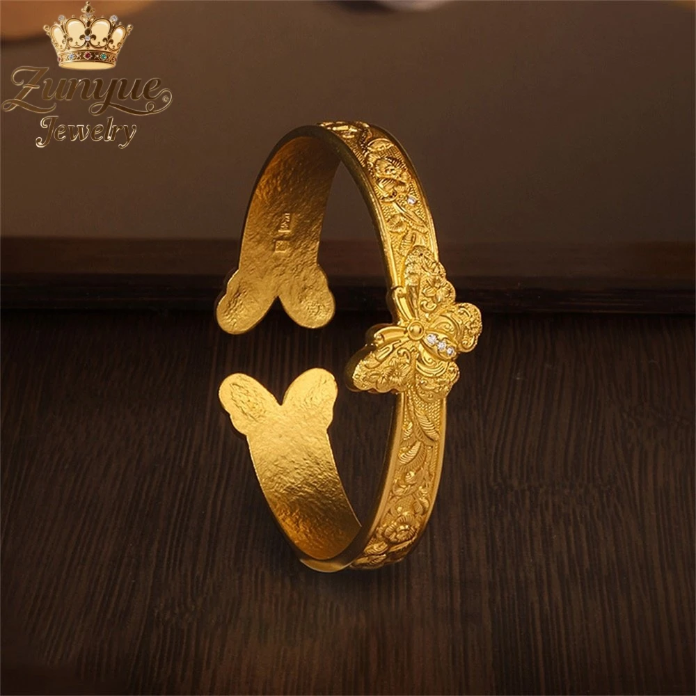 High-End Sand Gold Three-Dimensional Butterfly Bracelet Luxury Quality Jewelry Fashion Jewelry Exquisite Elegant Charms Popular