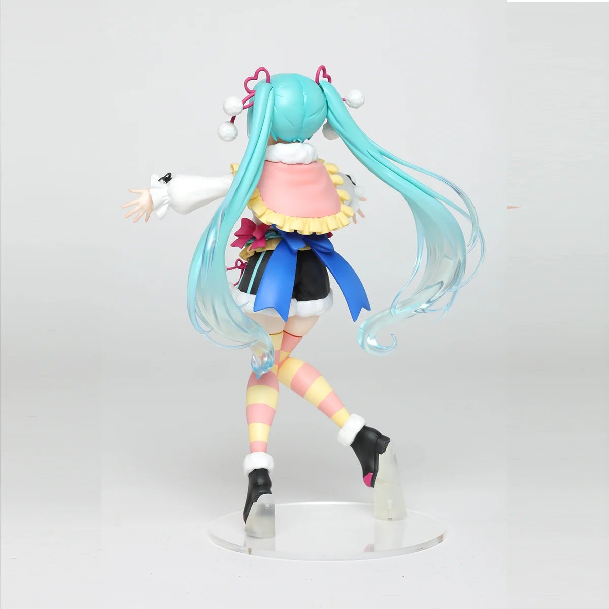 En Stock Original Taito Hatsune jouet Figure hiver Image Anime Figure modèle mobile Collection jouet cadeau Collection ornements