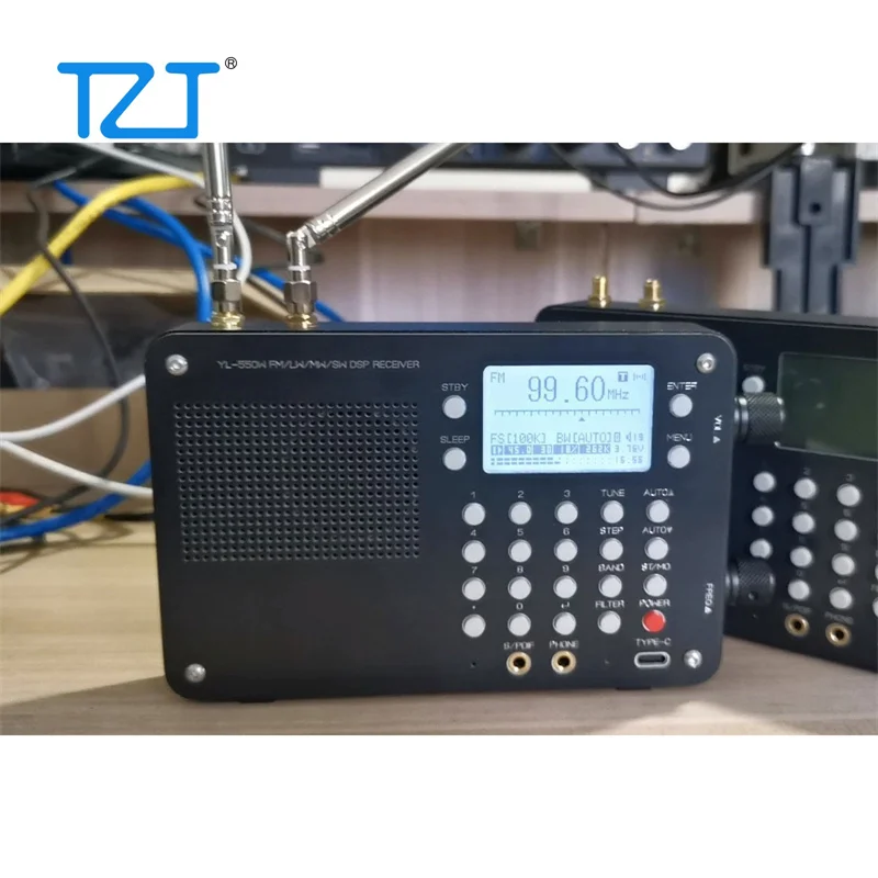 

TZT YL-550W Портативный полнодиапазонный цифровой DSP-приемник SAF7758HV Чип LW MW SW FM Поддержка выхода SPDIF