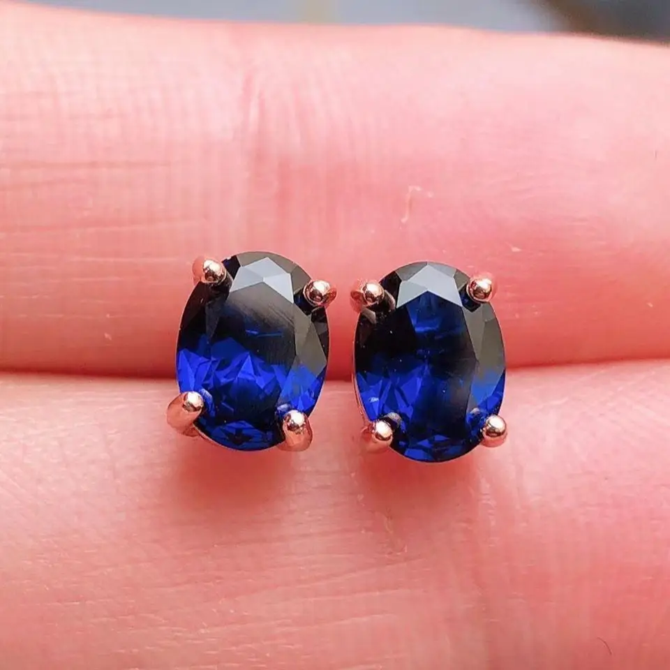 

Sri Lanka sapphire stud earrings inlaid with luxury temperament simple fashion