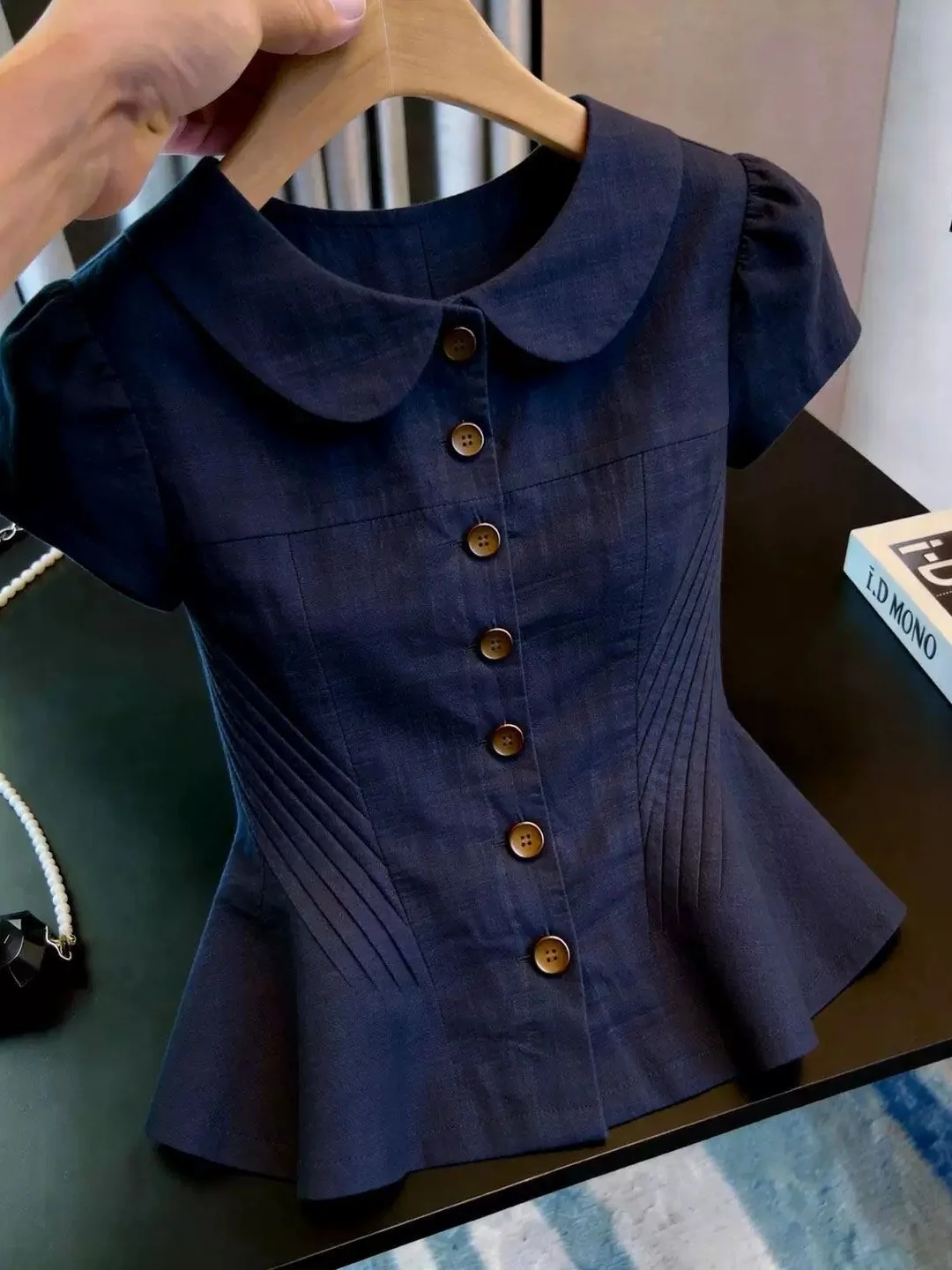 

Silk Short Sleeve Slim Fit Shirt Women's Soft Pleated Design Summer 2026 Elegant White Color Korean Style Commute Fashion