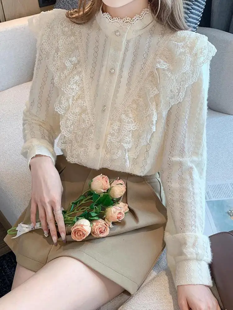 

French Vintage Beige Lace Patchwork Long Sleeved Shirt Women Autumn Winter Elegant Single Breasted Short Blouse Tops Streetwear