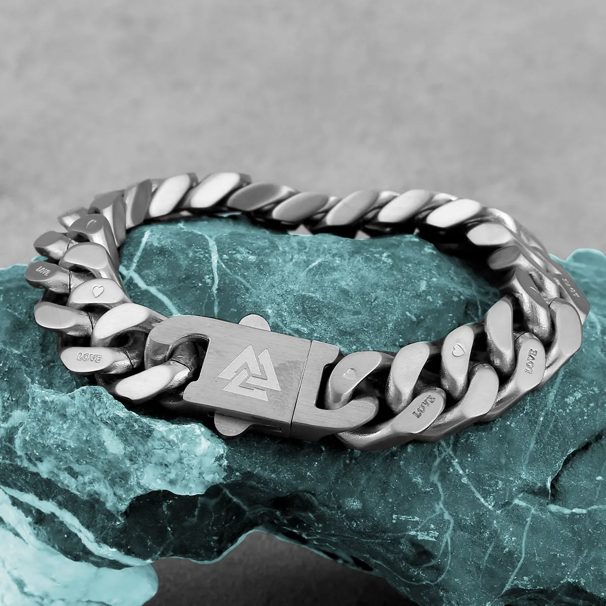 New Design Original LOVE Cuban Chain Bracelet Fashion Punk Men Stainless Steel Bracelet for Best Friends Gift Jewelry Accessory