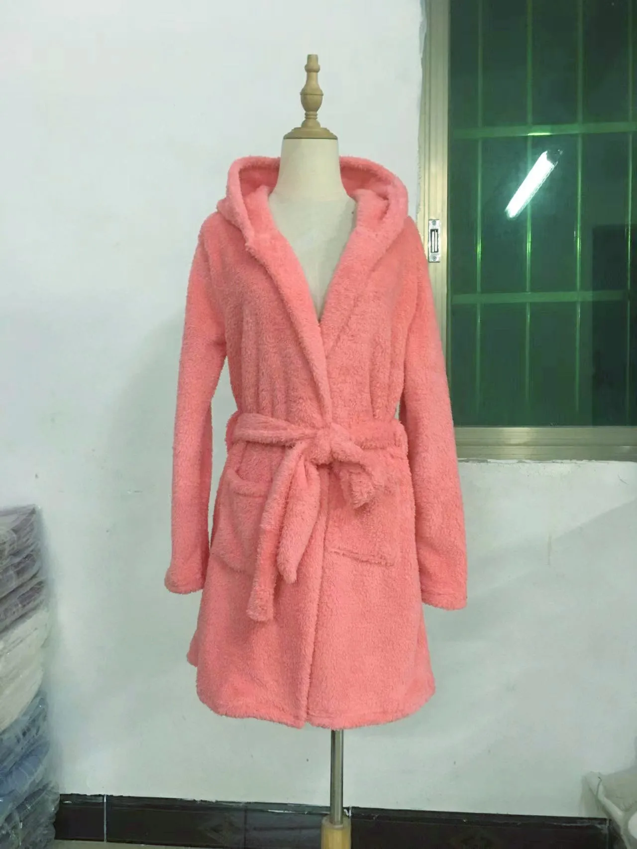 Robe de dormir com capuz feminino com bolsos, pijama casual feminino, cor pura, espessado, quente, simples, pijama de casa, inverno