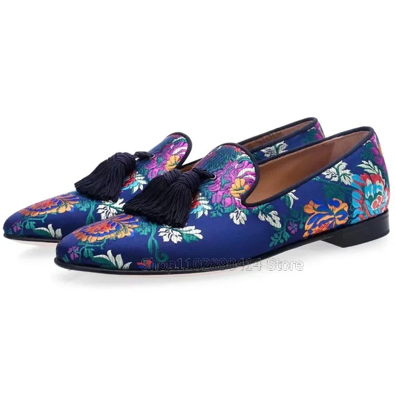 

Mixed Color Floral Embroidery Tassels Silk Loafers Fashion Slip On Men Shoes Novel Handmade Party Feast Banquet Men Casual Shoes