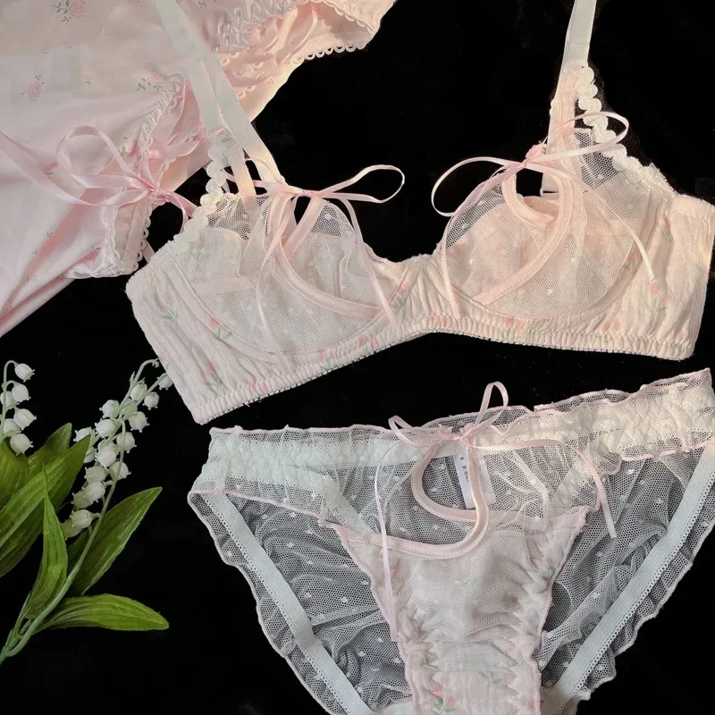 Japanese Sweet Underwear Women'S Soft Underwire Gathering Slimming Seamless Girl Not Empty Cup Light Bra