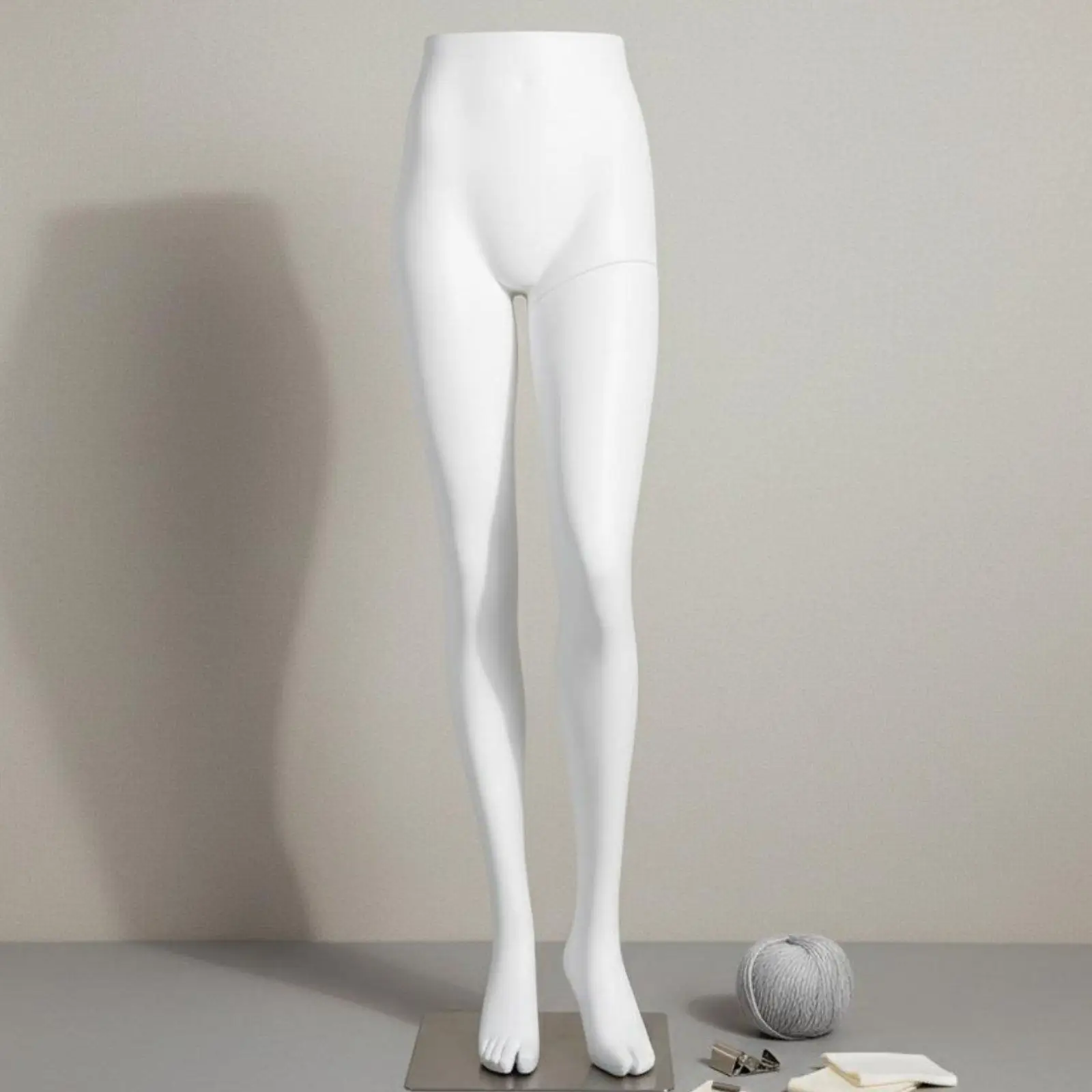 Lower Body Mannequin Legs Display Form for Clothing Store Pants Showcase Torsoless Female Figure Fiberglass Mannequin Stand for