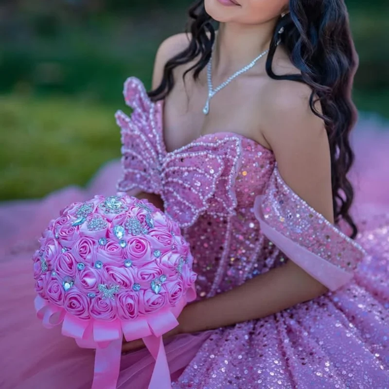 Рисунок 2 - Блестящие розовые платья Quinceanera