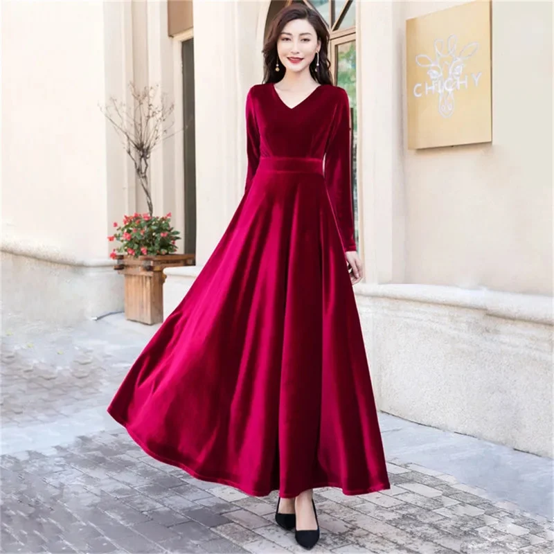 Lady V-neck 2023 Spring and Autumn Golden Velvet Long Swing Dress Tourism Holiday Dress Elegant and Fashionable Women\'s Clothing