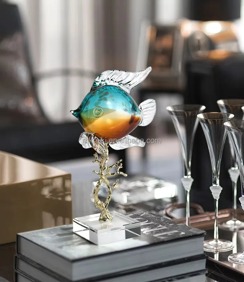 &c Creative Golden Metal Desktop Decoration Luxury Coloured Glaze Tropical Fish Glass Ornament for Living Room Home Office Decor