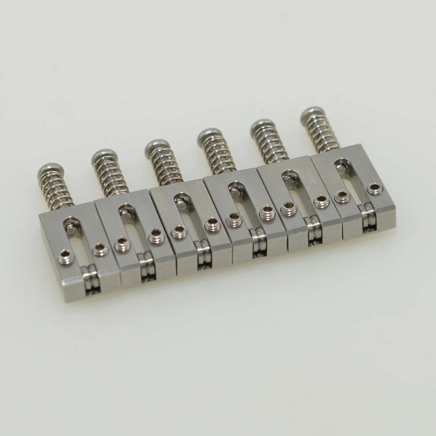 1 Set Electric Guitar Tremolo Bridge Stainless Steel Roller Saddle 10.5mm/10.8mm/11.2mm 1 Set of 6pcs for ST Guitar Replacement