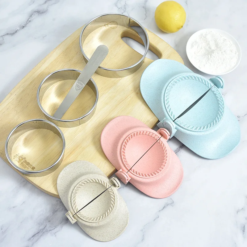 Jiaozi creative pattern jiaozi mold jiaozi clip oil angle India jiaozi package jiaozi kitchen tools.