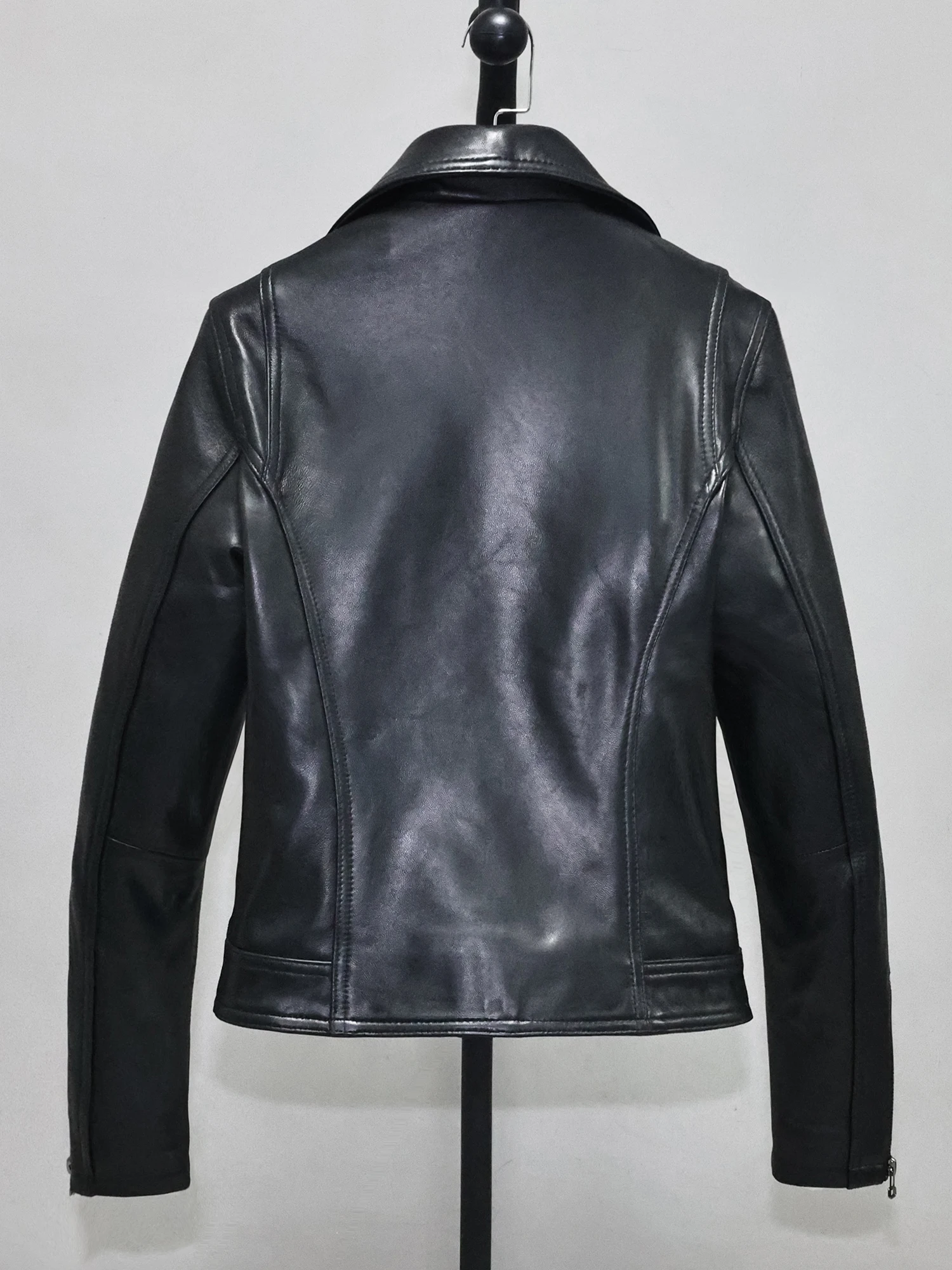 Jaqueta Feminina Curta de Couro Macio Estilo Biker Punk, Corta-Vento Profissional, Cor Pura com Zíper