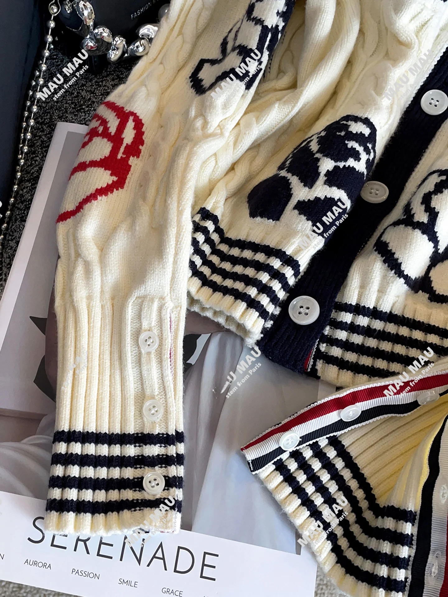 Maglione cardigan aperto lavorato a maglia con ricamo rosa da donna Premium Autumn Faion Morbido lunghezza media Lungo Sve rotondo Ne Calore