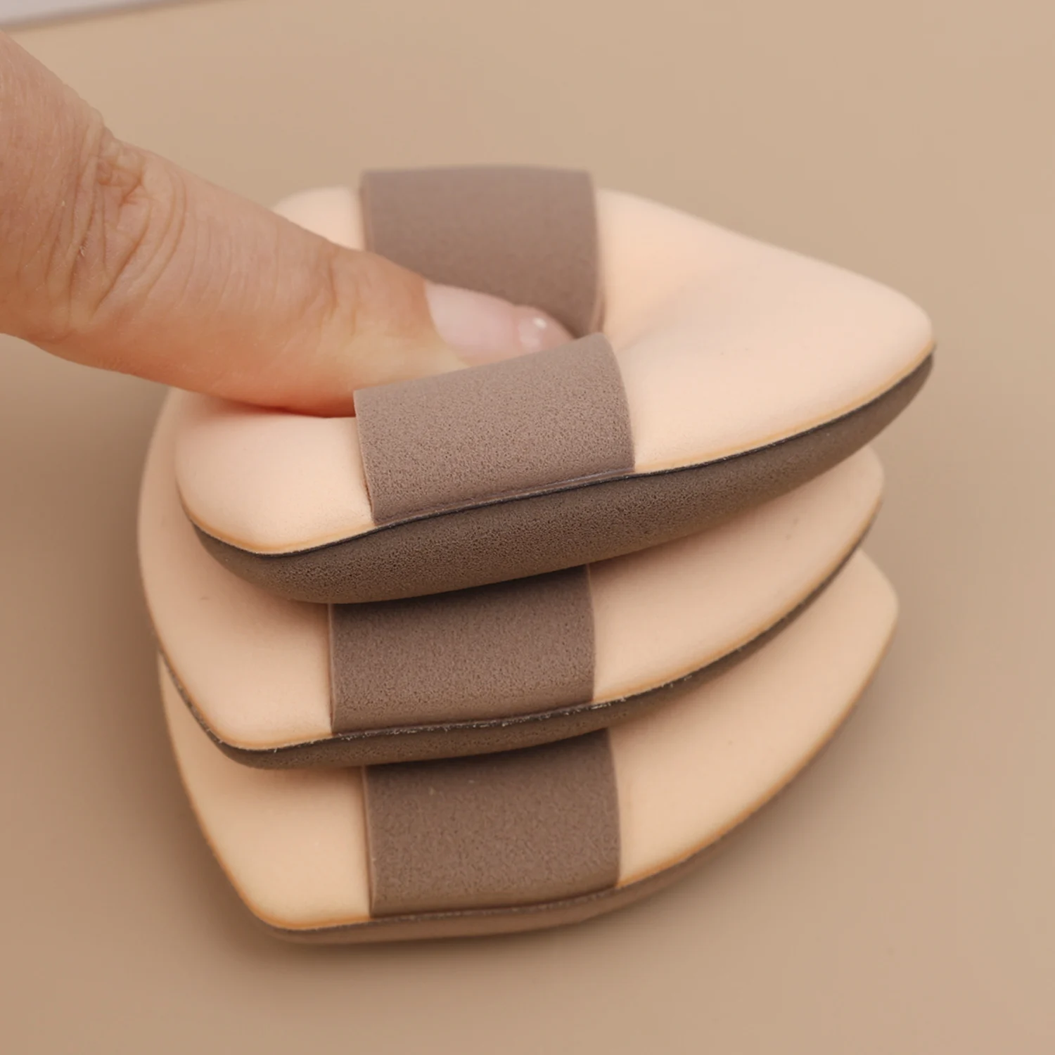 Triangle Design Sponge Powder Puff Double-sided Wet and Dry Use Cosmetic Puff Evenly Apply Foundation Easy To Clean Makeup Tools
