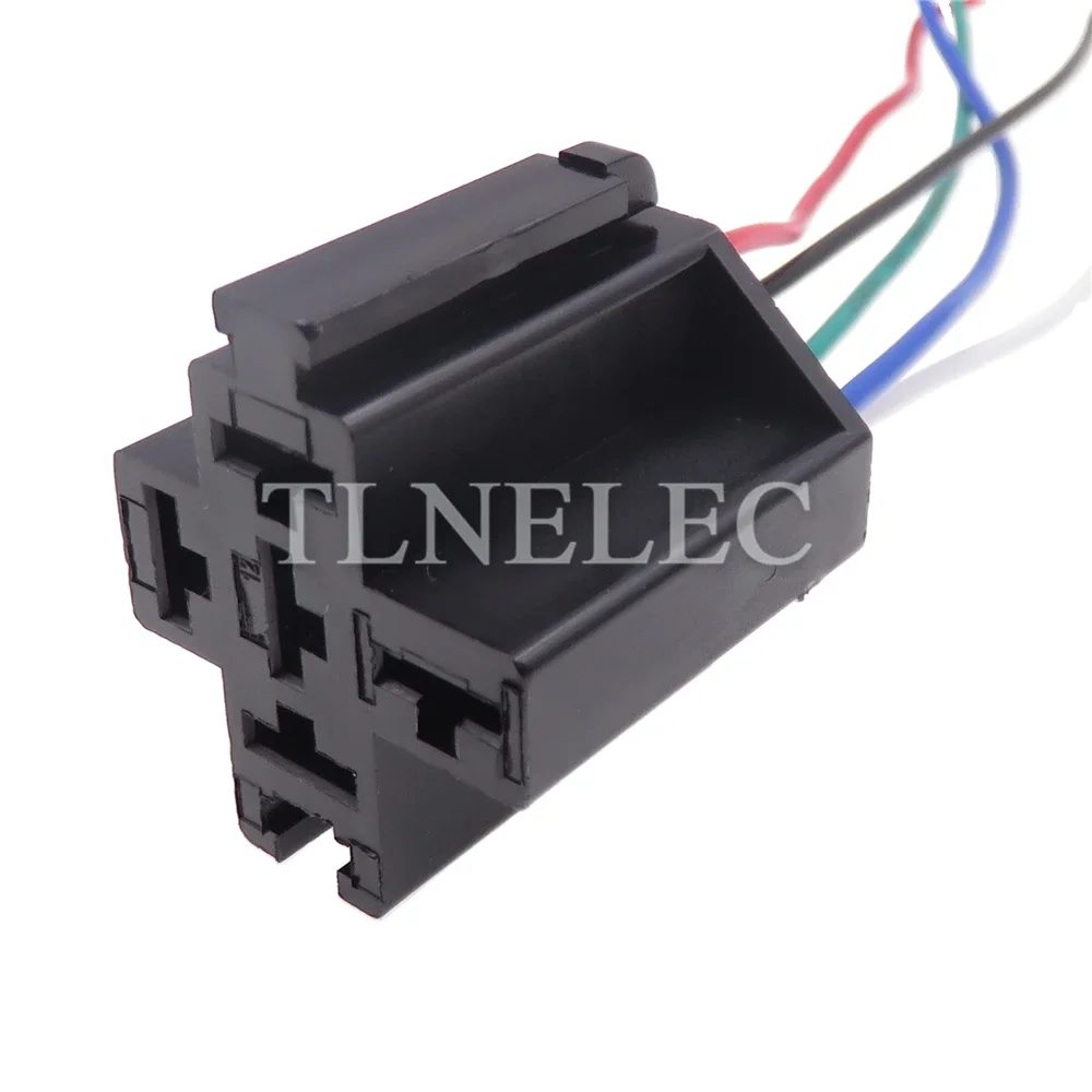 Conector sin sellar del relé del coche de 5 pines con los enchufes automotrices del arnés de cables de los cables