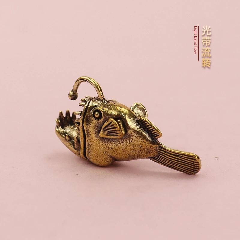 Small Brass Ocean Anglerfish Watching Fishes Sea Animals Model Fishbowl Decoration Action Figures Education Miniatures Kids Toys