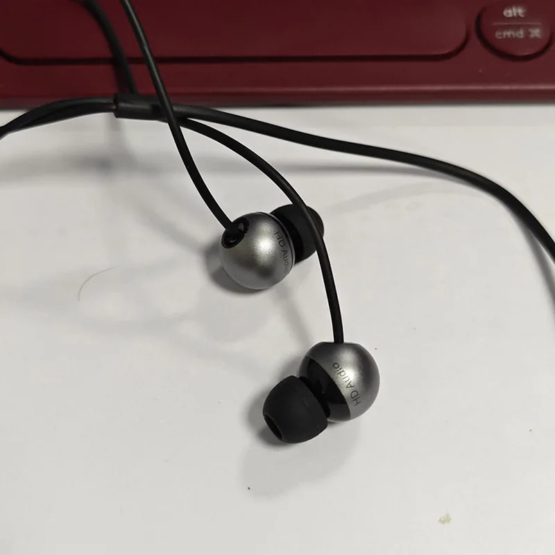 سماعات أذن Xiaomi Pro HD Mi Hybrid Piston Earphone وحدة Microplate المغناطيسية السائل سيليكون الحجاب الحاجز الصوت عالي الدقة