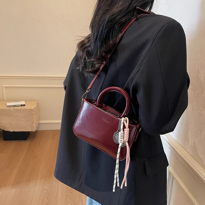 

Модные сумки на одно плечо из искусственной кожи, Лидер продаж, милые сумки через плечо, универсальные сумки для швейных ниток, женские сумки с верхней ручкой