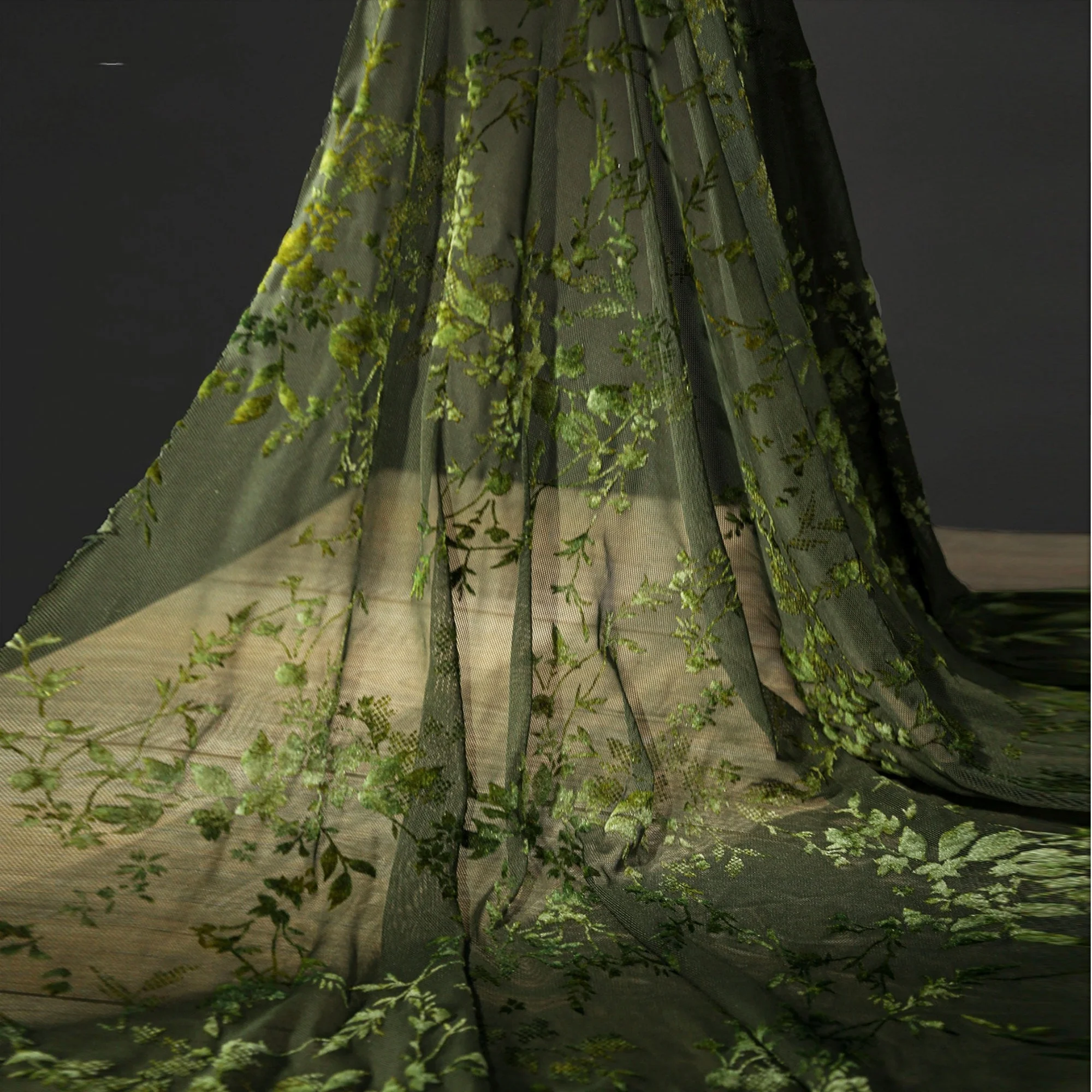 Tessuto in pizzo floccato verd - Velvet Fabric Embroidery recensione e prezzo