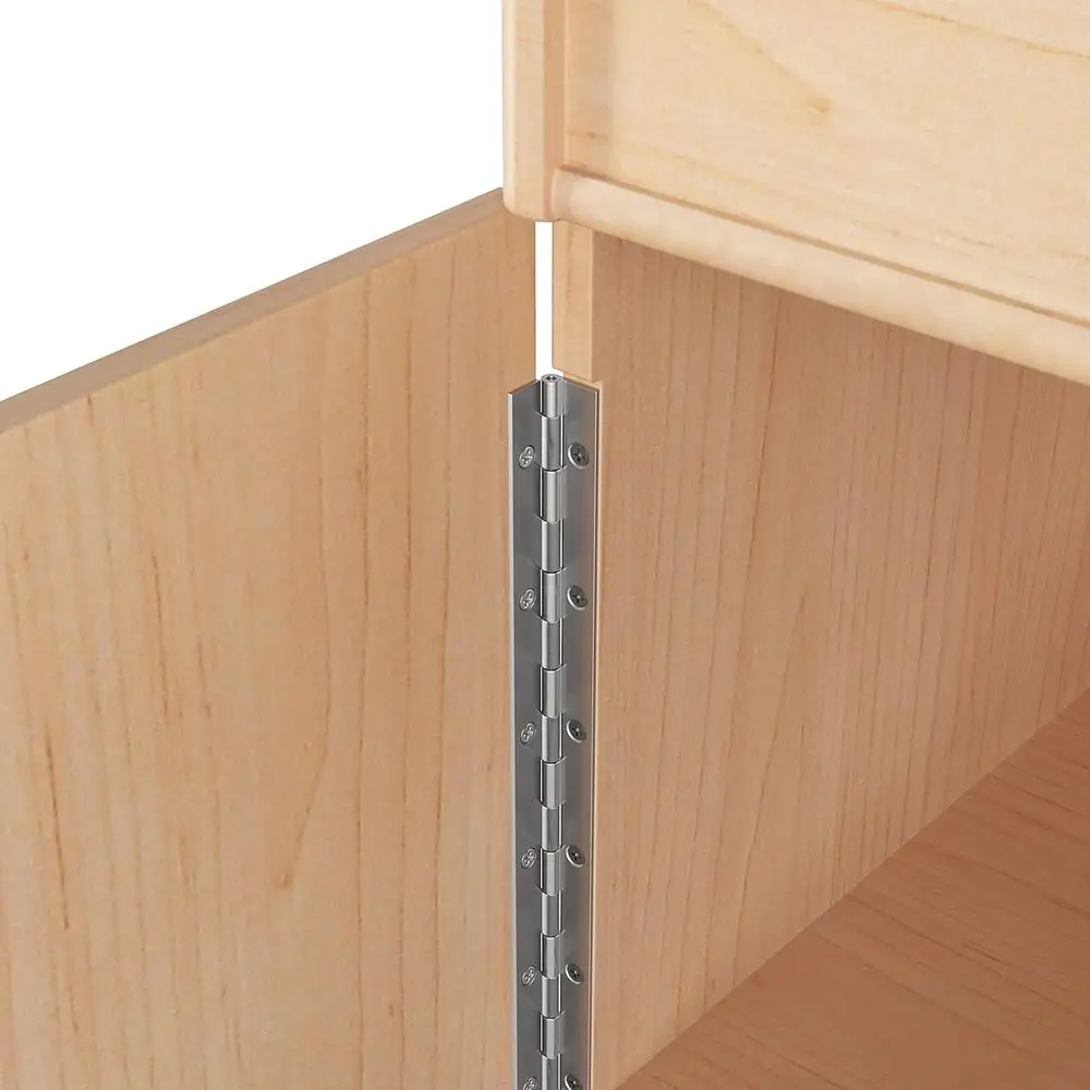 Serenity Daycare's stevige houten commode met opbergruimte, verstelbare veiligheidsriem en matras van natuurlijk schuim