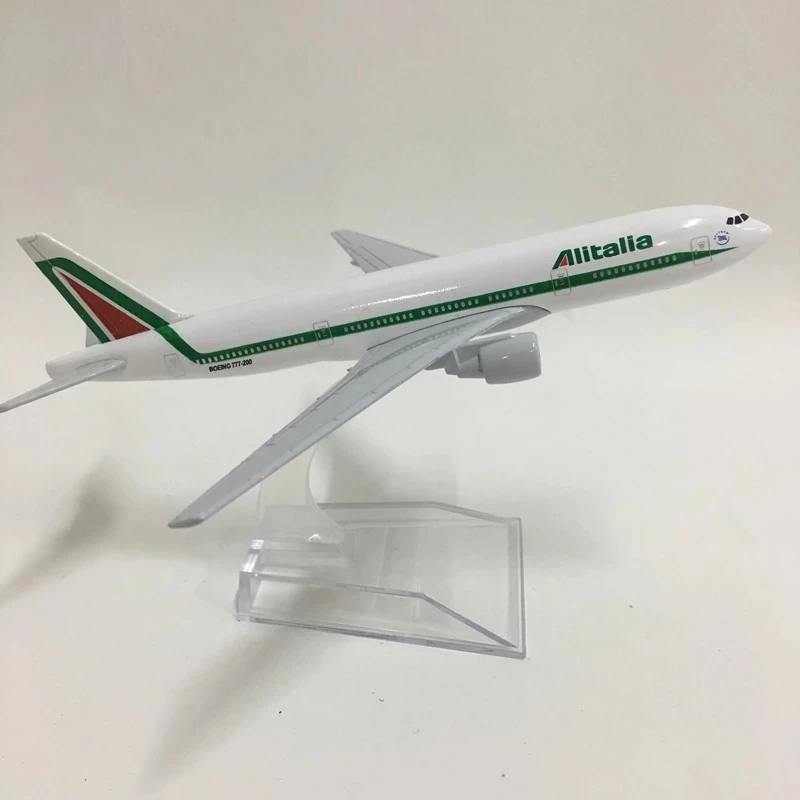 1/400 เครื่องบิน Alitalia โบอิ้ง 777 16 ซม.B777 โลหะผสมเครื่องบินเด็กของขวัญเด็กสําหรับคอลเลกชันตกแต่งโต๊ะของเล่น Home Decora