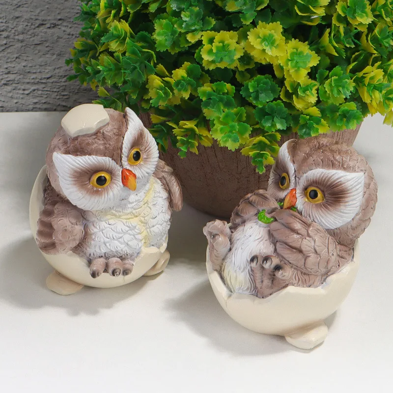 2PCs Resin Ester Eggs Funny Broken Egg Shells Cute New Born Owls Animals Figurines Kids Gift Home