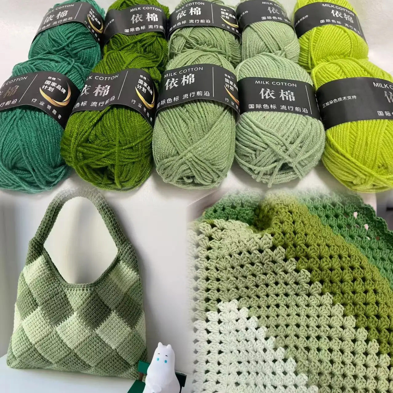 10-teiliges Garn der grünen Serie, Milch-Baumwollgarn-Kombination, Häkel- und Strickgarn-Set für handgefertigtes DIY-Handwerk, Pullover, Schal, Stricken