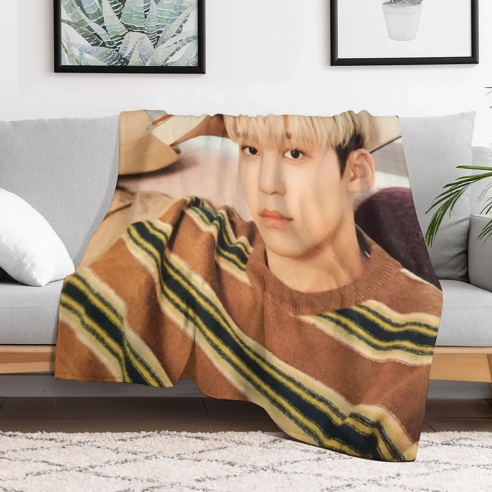 Ateez Yunho Throw Blanket Winter beds Decoratives Blankets