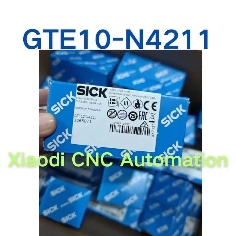 New GTE10-N4211 diffuse reflection photoelectric sensor 1065871, fast shipping