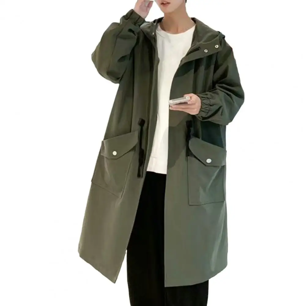 Plus size coreano masculino trench jaqueta casaco com capuz solto comprimento médio à prova de vento zíper elástico manguito streetwear longo jaqueta masculina