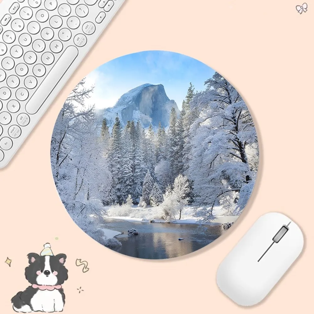 Mountain Forest 22x22 ซม.รอบ Gaming Mouse Pad Gamer โต๊ะ Mats แป้นพิมพ์ Pad เมาส์ Pad ชุดโต๊ะทํางานอุปกรณ์เสริมแผ่นพรม