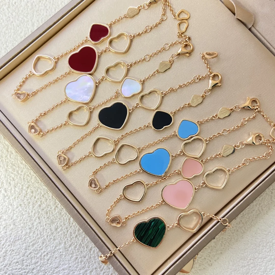 

Новый высококачественный, модный, классический браслет в форме сердца.