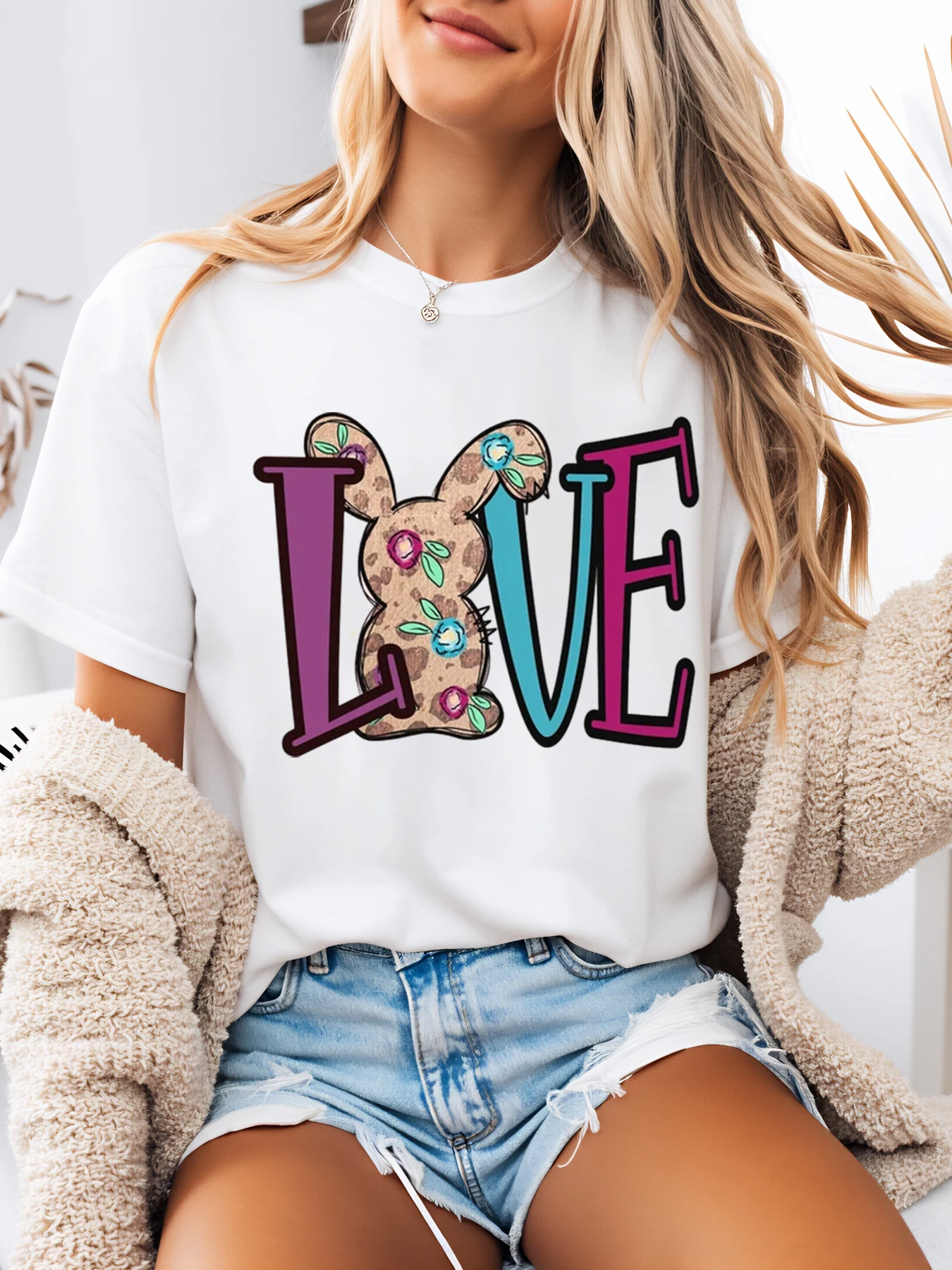 

Floral Bunny Love Print Easter T-Shirt Women Casual Spring Outfit White Plus-Size