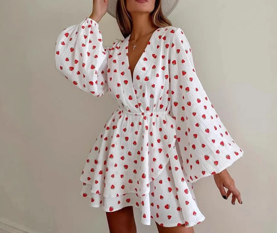 

2025 New Strawberry Print V Neck Lantern Sleeve Dress Fashion Tea Dress Women
