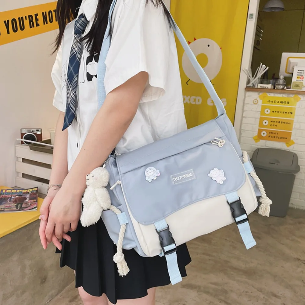 Large Capacity School Bags Fashion Waterproof Nylon Crossbody Bags Adjustable Messenger Bag Girls