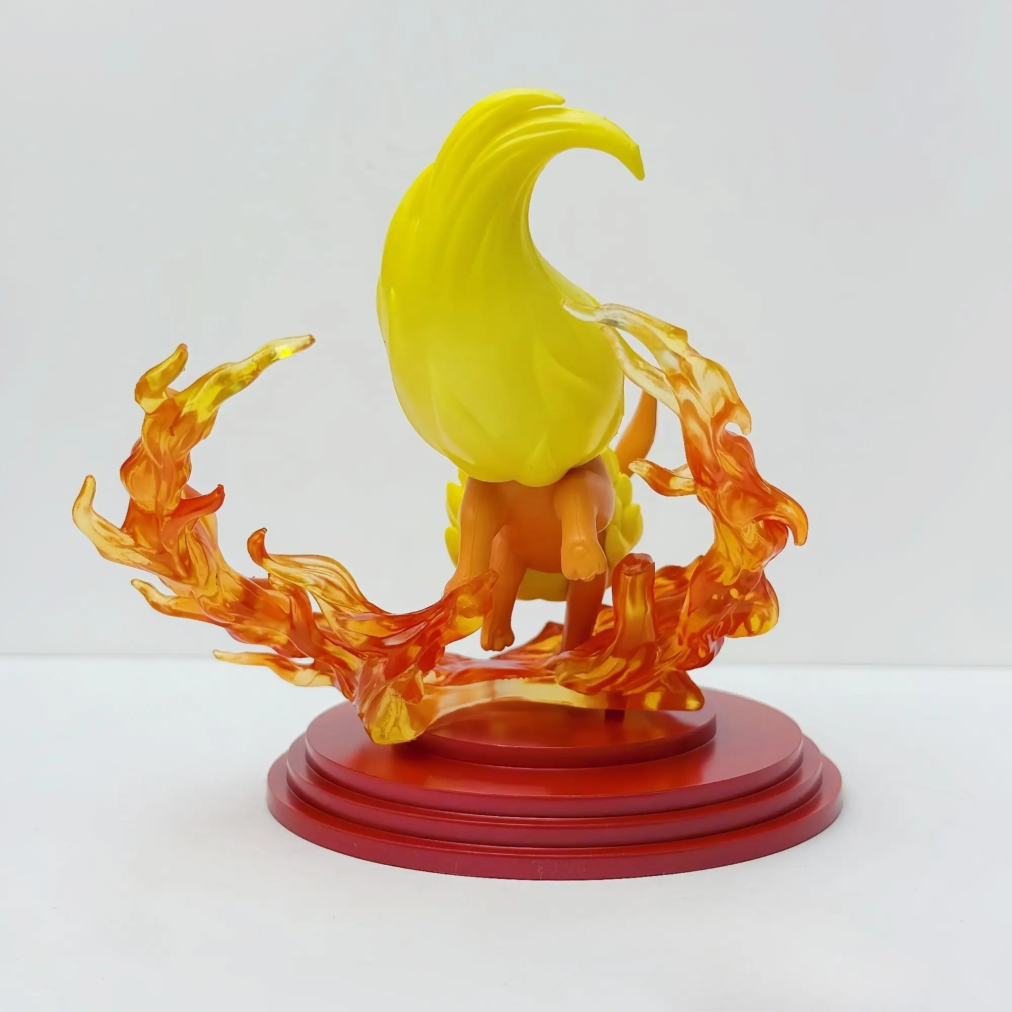 โปเกมอน อีวุย ยิงไฟ เก็นการ์ อนิเมะ ของสะสมครอบครัว เคลือบเต็มตัว สามารถให้เป็นของขวัญได้ พีวีซี ของเล่นสัตว์เลี้ยงน่ารักสำหรับเทศกาล ของขวัญ