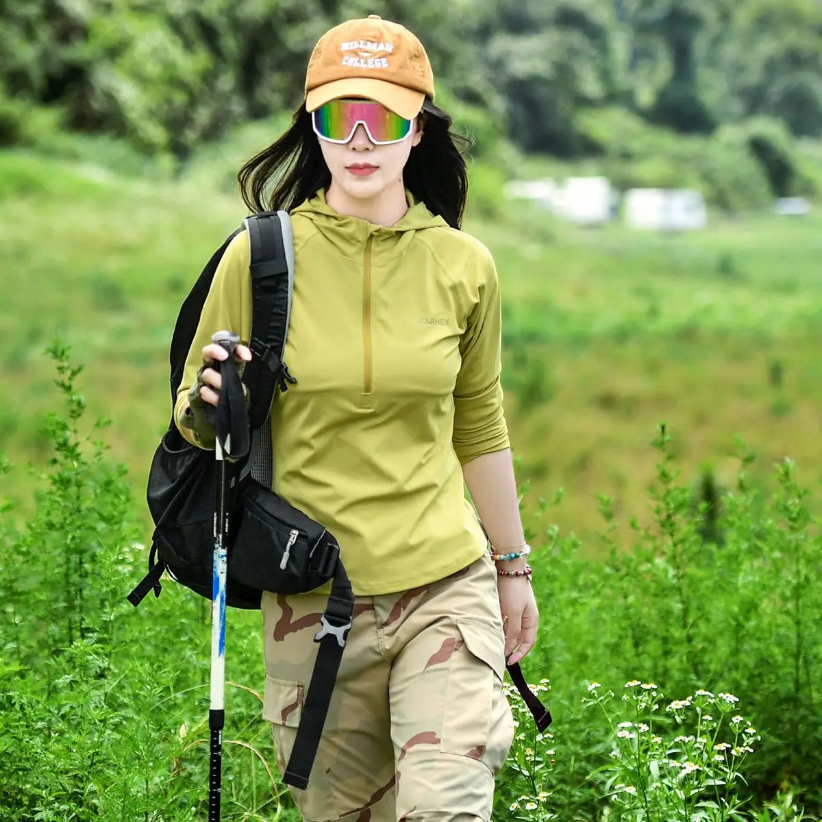 

Женская спортивная футболка с капюшоном для активного отдыха, влагоотводящая, дышащая, высокоэластичная, быстросохнущая, с длинным рукавом, повседневная