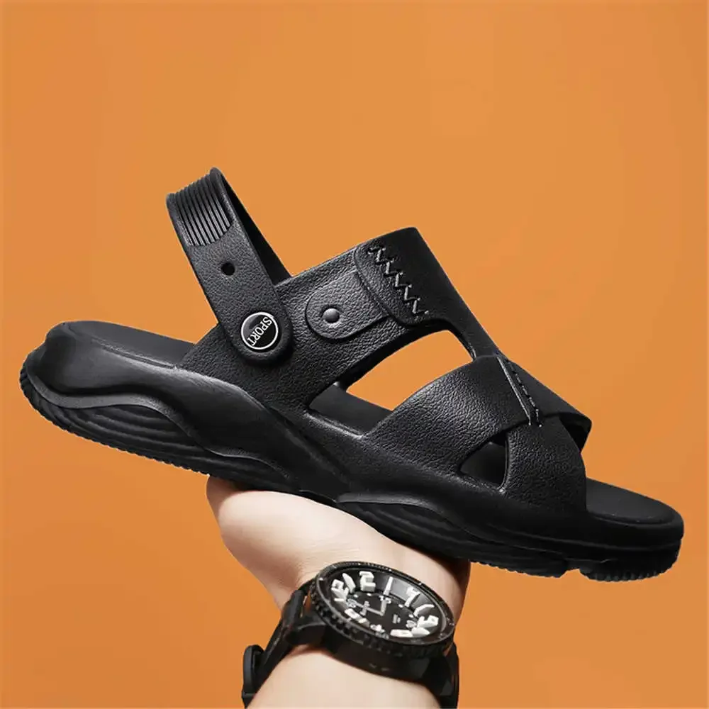 Open Toe Room Sandals Luxury Brand Home Slippers Sneakers Shoes Slipperes Men Sport Resort Visitors Krasovki Famous Mobile