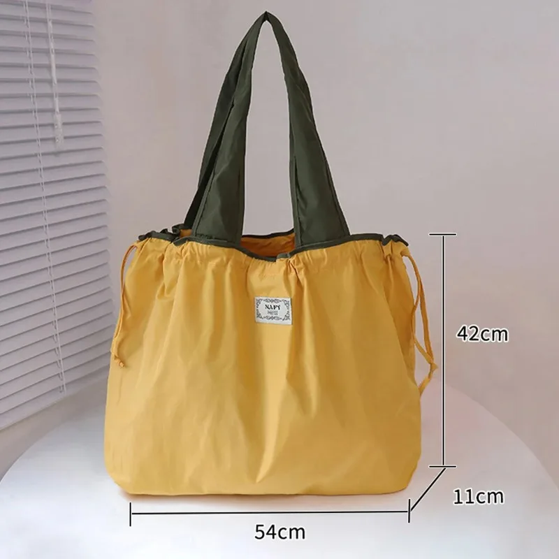 

Large Capacity Drawstring Tote Bag, Lightweight Reusable Grocery Shoulder Bag with Colorblock Handles for Daily Use Shopping Bag