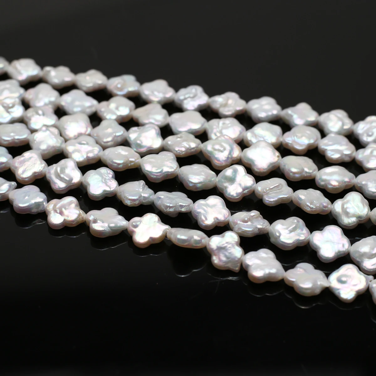 QSLLER Mutiara Barok Mutiara Air Tawar Alami Manik-manik Semanggi Empat Daun untuk Aksesori Pembuatan Perhiasan Kalung Pria Wanita DIY