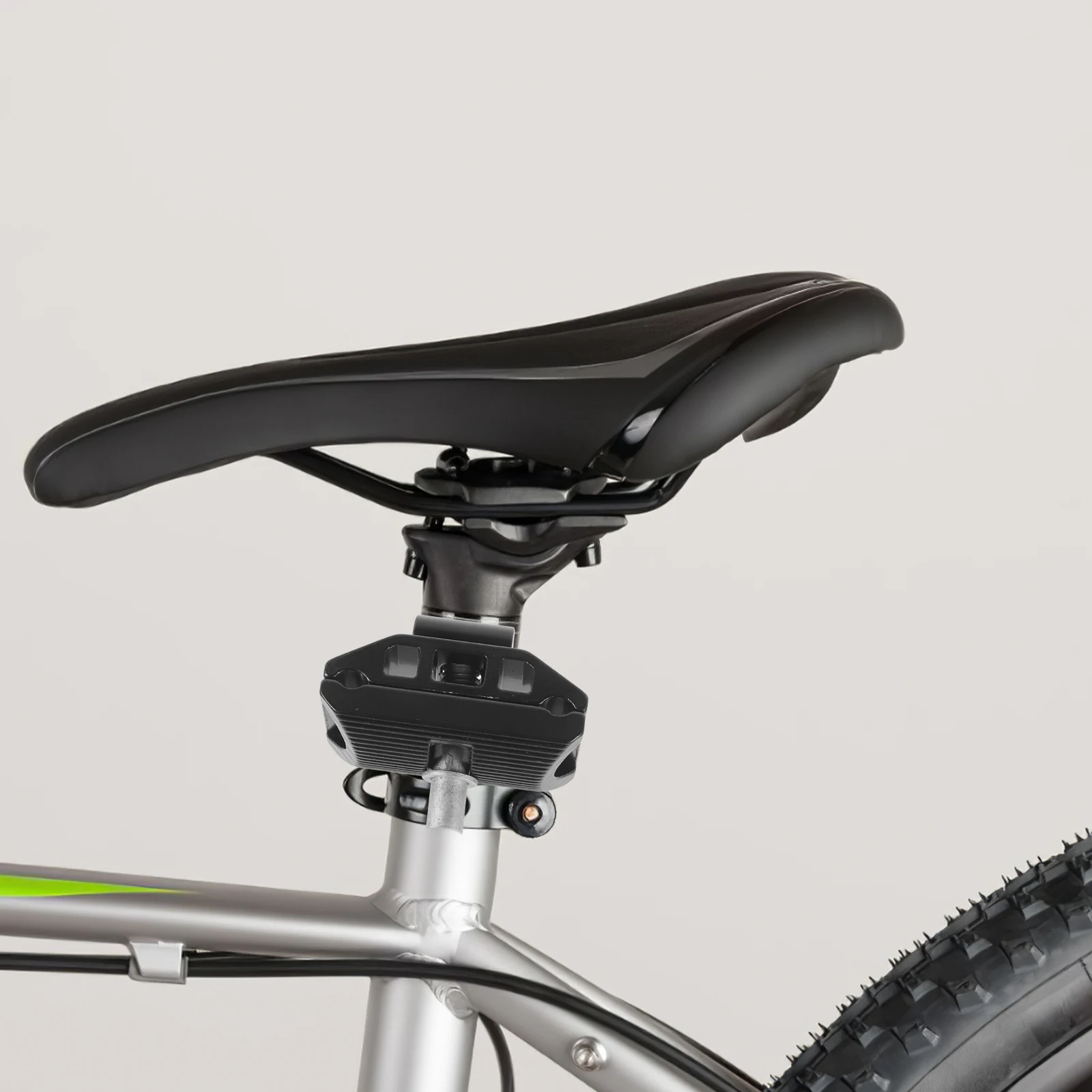 

Bicycle Seat Cushion Clip Seatpost Head Bike Clamp Black Saddle Lightweight Durable Quick Release Sturdy Metal