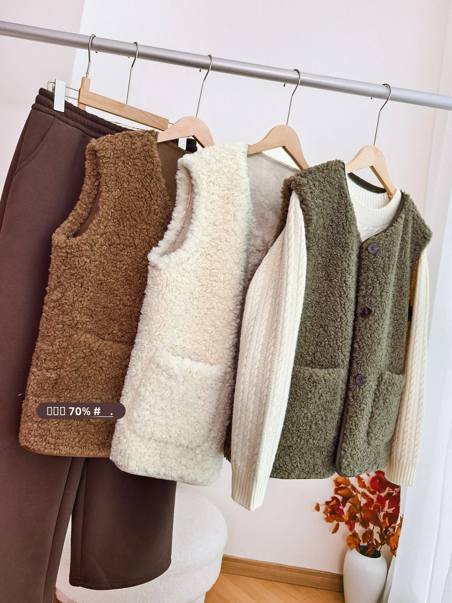 

Женский жилет из толстой воловьей кожи с меховой подкладкой, V-образный вырез, однотонный, повседневная верхняя одежда от Xiaoa Ear Production