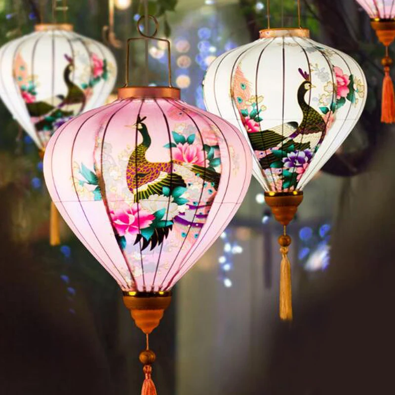 1Pcs Retro Silk Lanterns Vietnam Japan Chinese Palace Lantern Floral Peacock Pattern Lantern For Mid-Autum Festival Party Decor